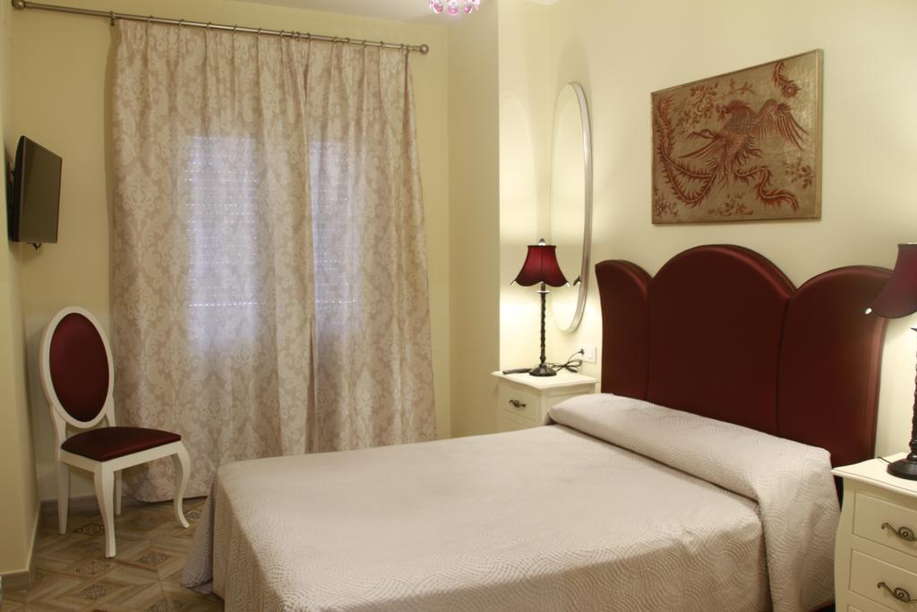 Hostal Flor De Lis- Lojo Hotell Conil De La Frontera Exteriör bild